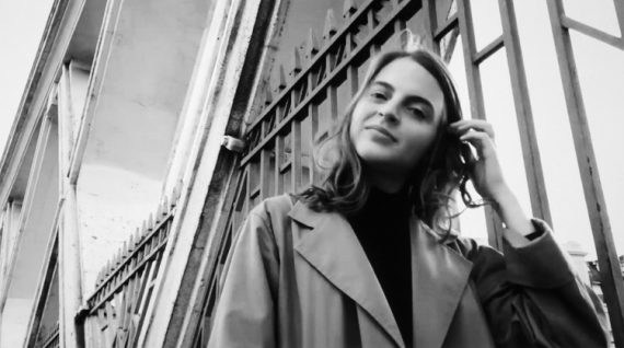 Pauline Drand par Visions Particulières