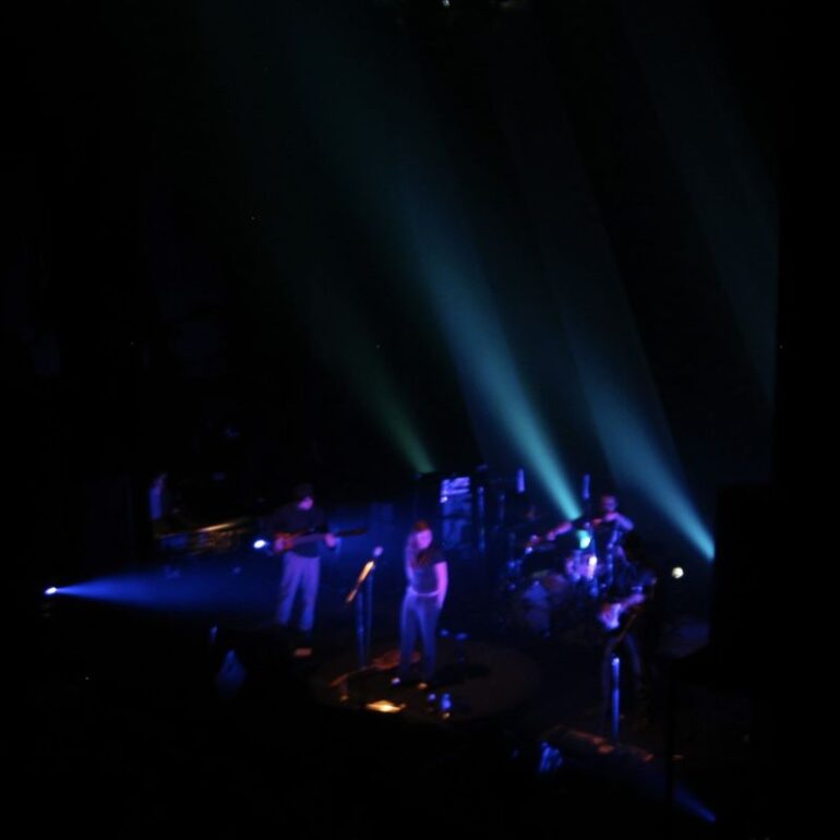 trespassers william Live in Paris 2004