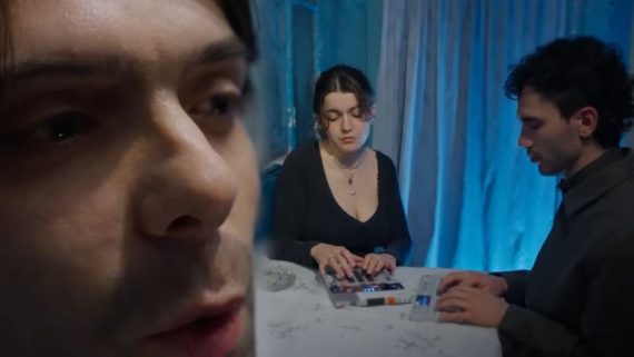 DÉVORE - Vaudeville