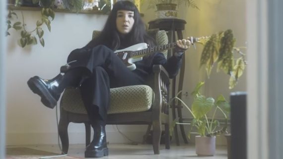 Lola Sauvageot – Les Flammes