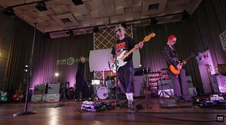 Fontaines D.C. - It's Amazing To Be Young | 6 Music Live Session